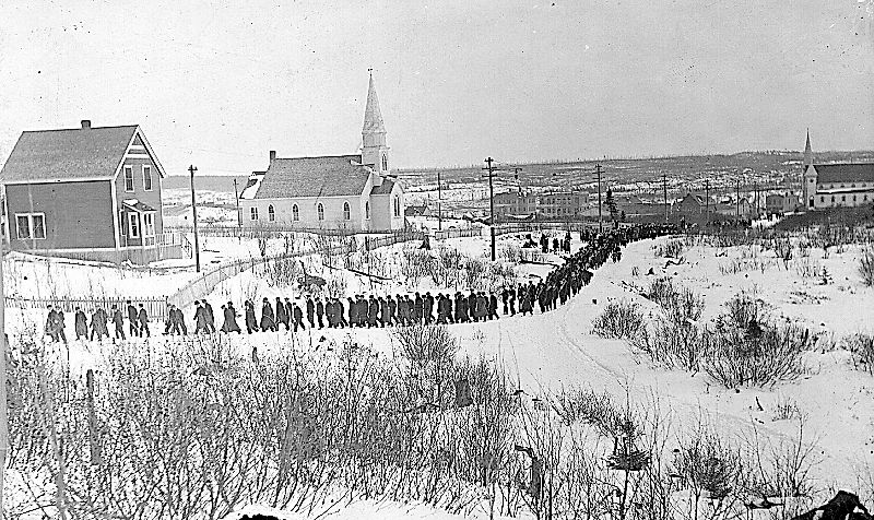 grand-falls-winter-parade-1910s